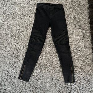 black jeggings